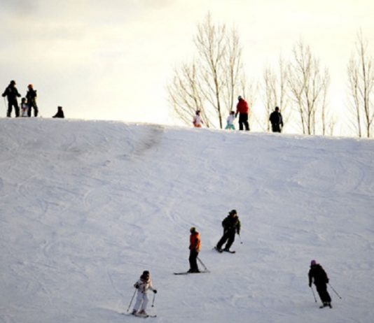 Centennial Park Ski and Snowboard Centre